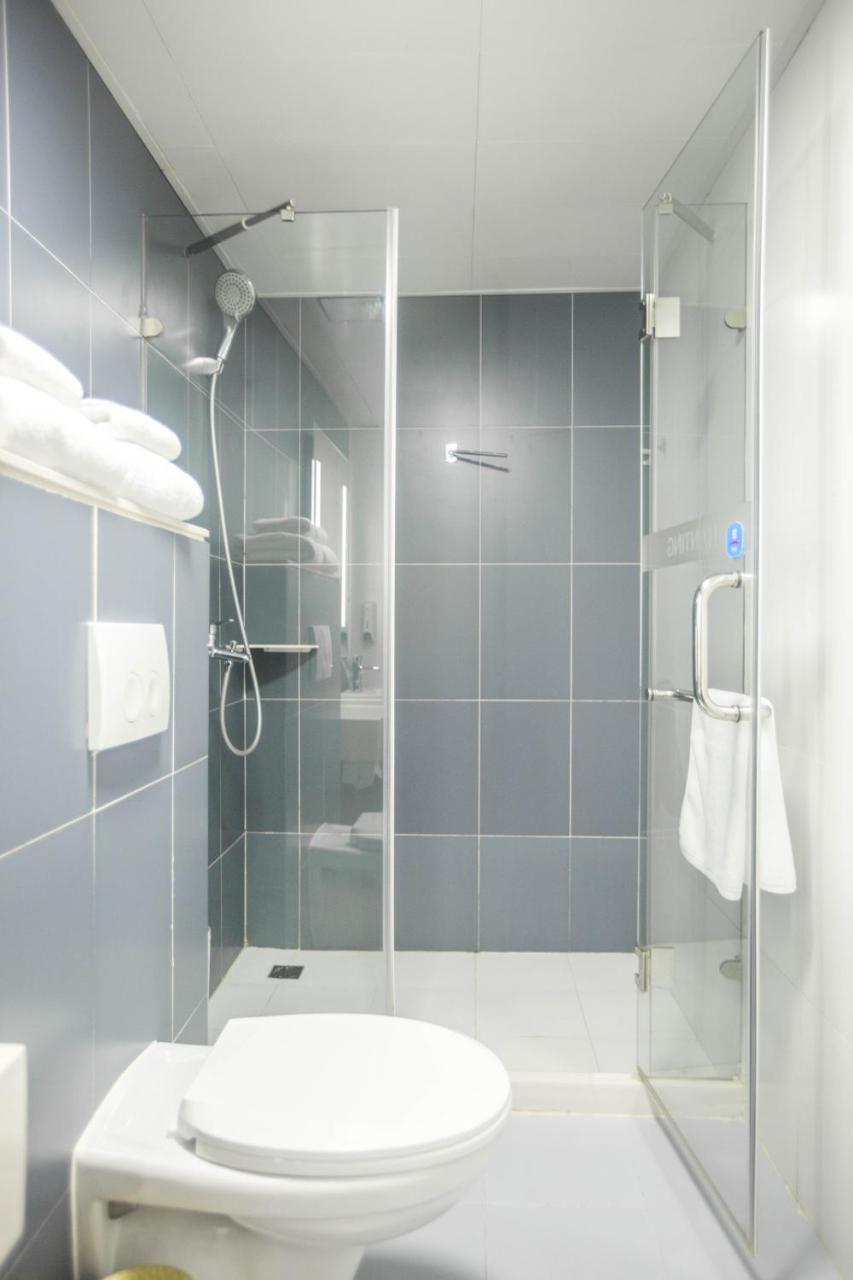 Hanting Premium Hotel Shanghai Plaza 66 Bagian luar foto