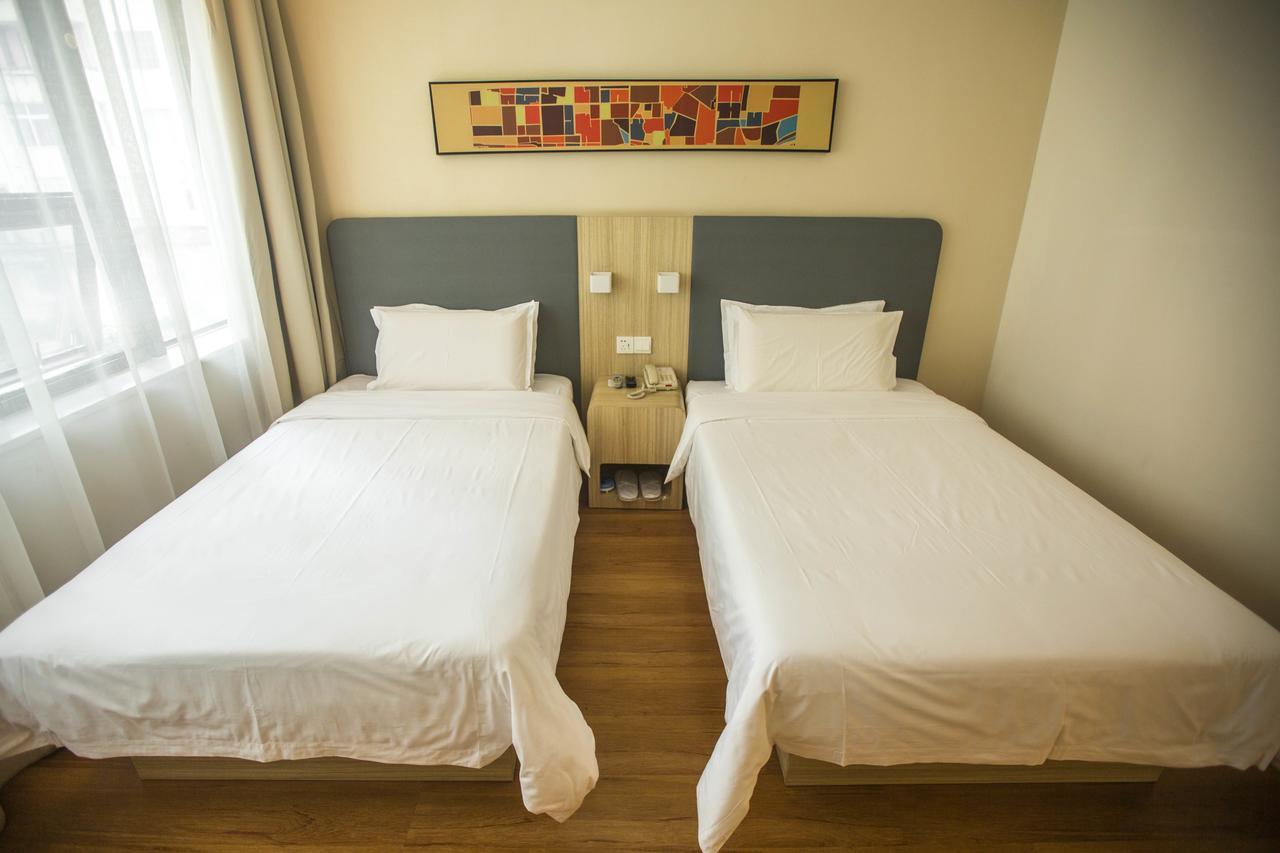 Hanting Premium Hotel Shanghai Plaza 66 Bagian luar foto